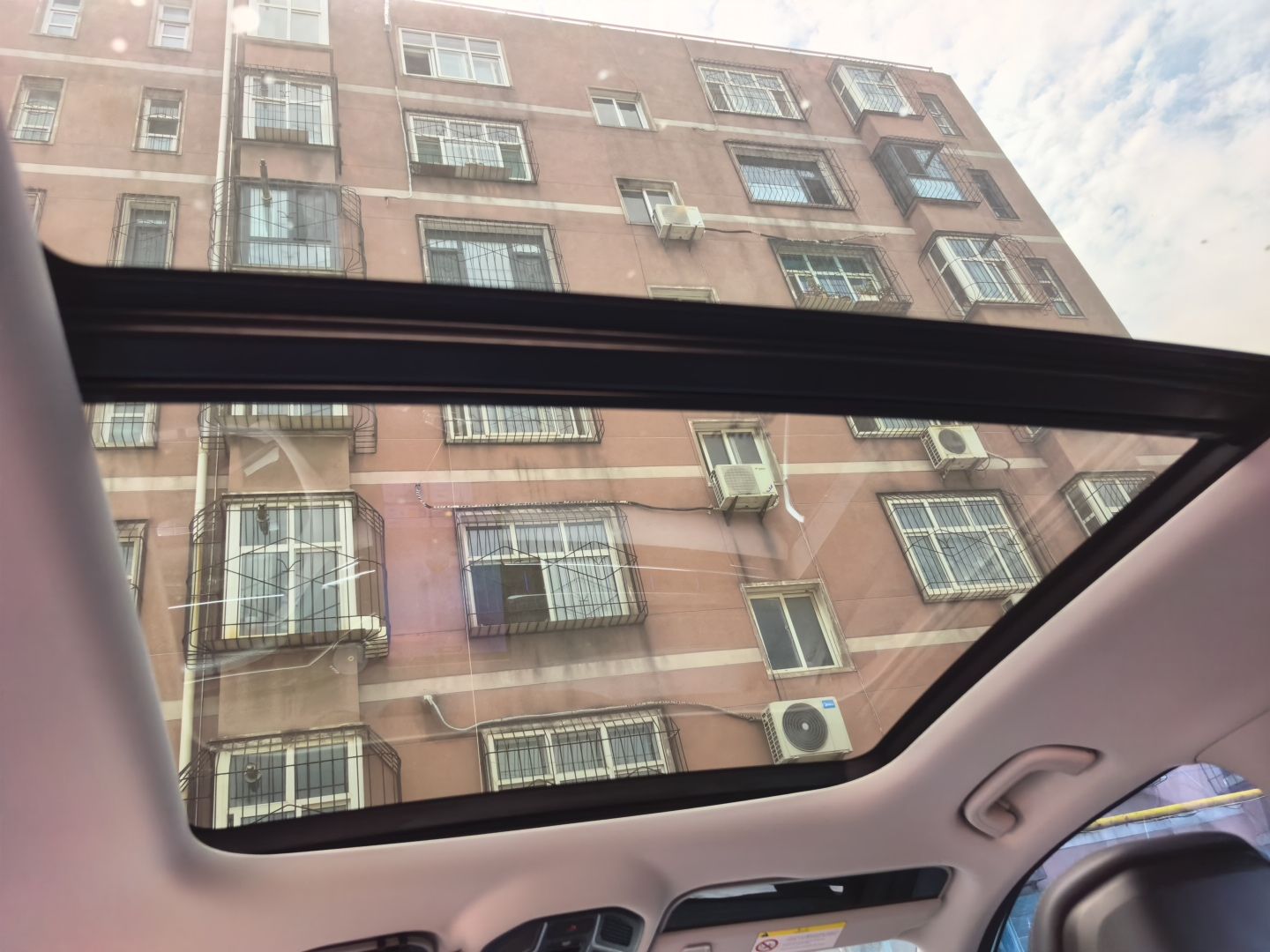 Geely Auto FX11 2024 1.5TD DCT Flagship Edition — снимка 18