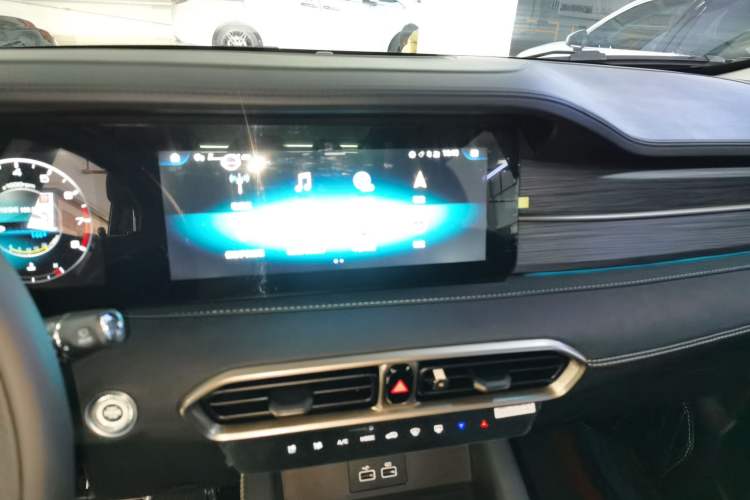 Used JETOUR X90 PLUS 2025 Beyond Edition 1.6TD DCT Villa PRO 5-Seater