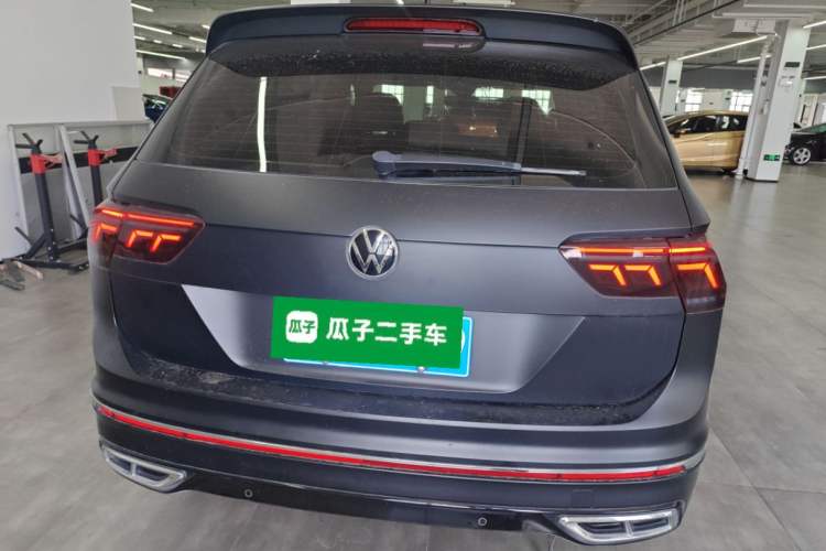 Used Volkswagen Tiguan L 2023 Restyled 330TSI Automatic Two-Wheel Drive R-Line Enhanced Comfort Version
