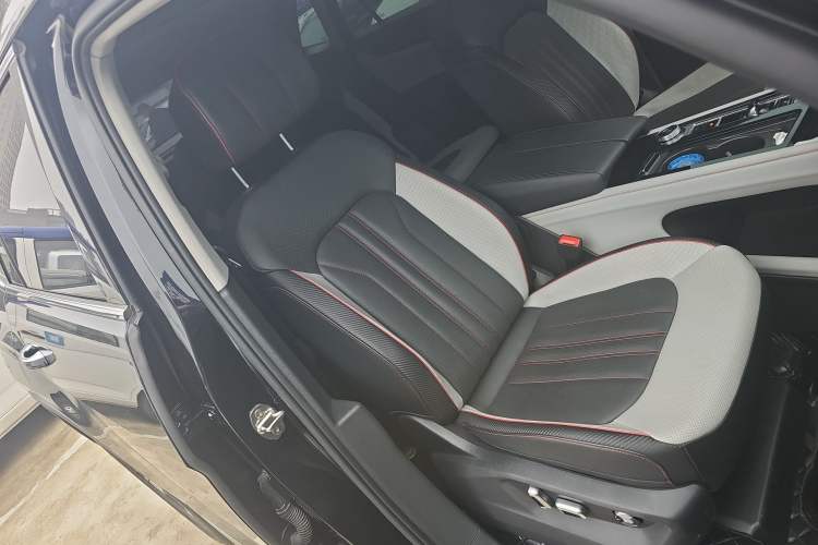 Used Volkswagen Teramont X 2024 380TSI Four-Wheel Drive Prestige Luxury Edition Right Front Seat