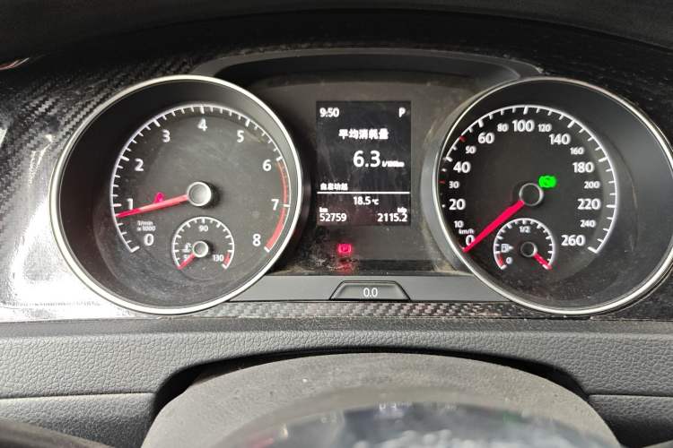 Used Volkswagen Golf 2016 1.4TSI Automatic R-Line
