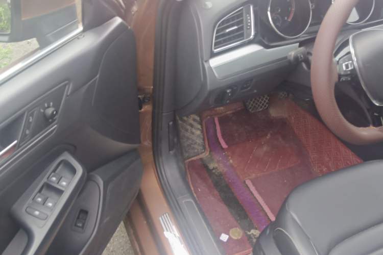 Used Volkswagen Lamando 2018 280TSI DSG Comfort Edition Driver Seat