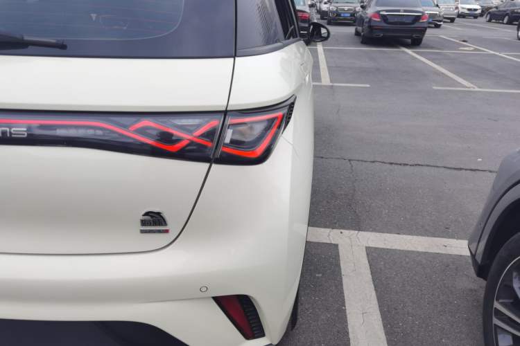 Used BYD Dolphin 2023 420 km Fashion Edition