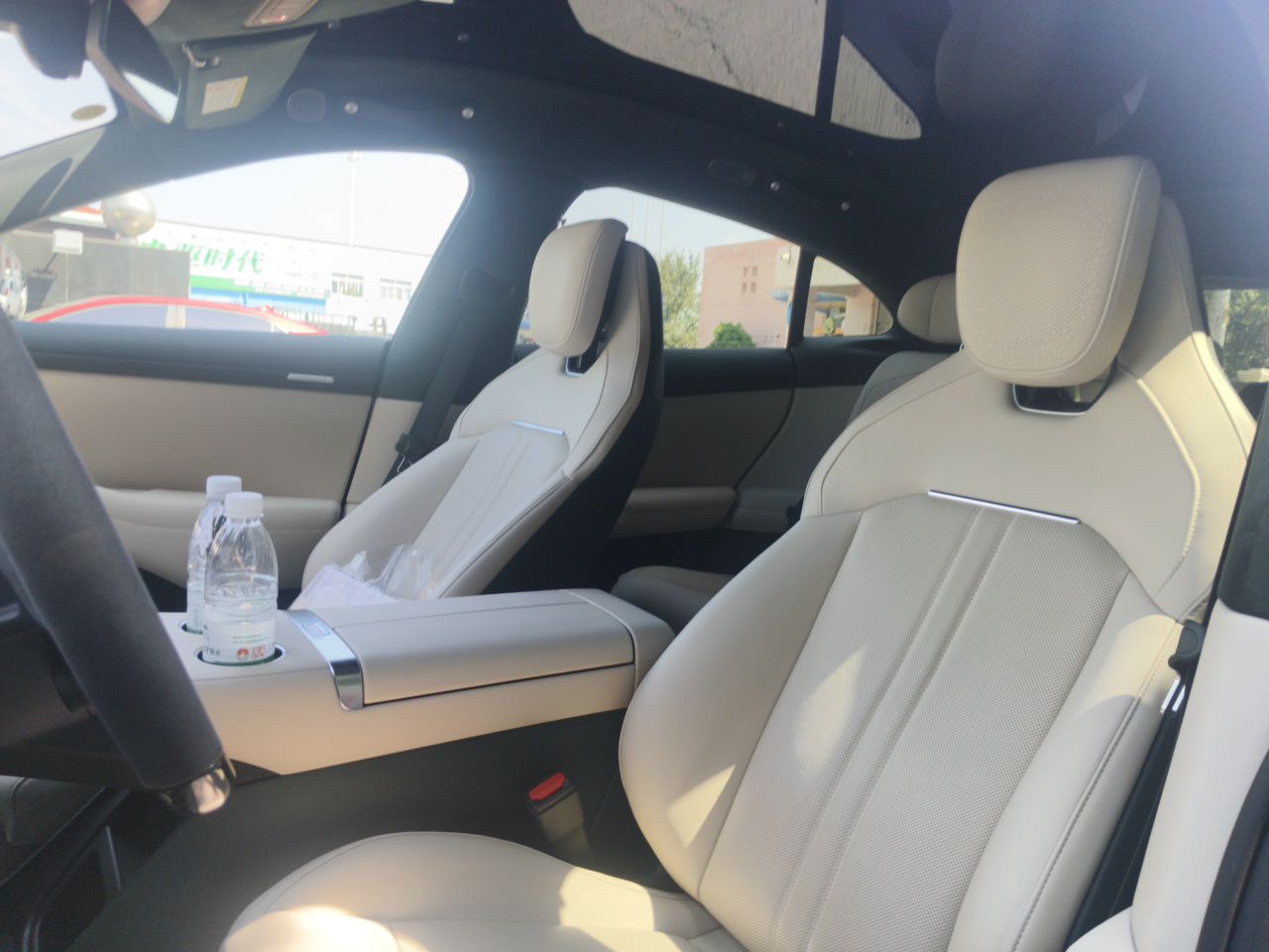 Xiaomi Auto YU7 2025 Ultra-Long Range High-Performance All-Wheel-Drive Max Edition — снимка 15