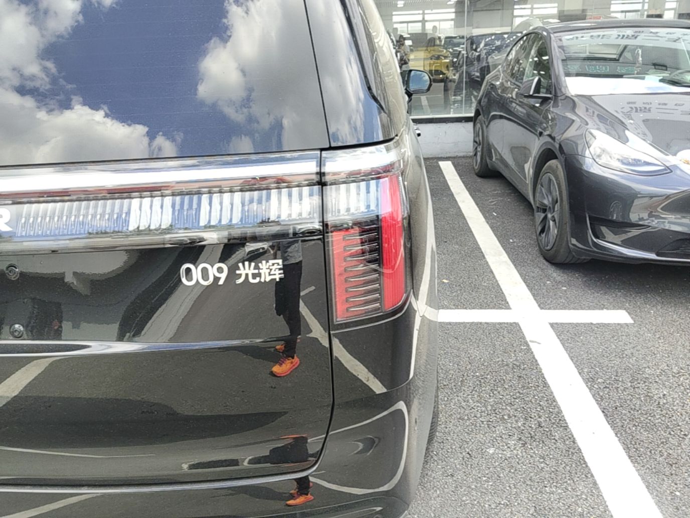 Zeekr 009 2024 GAC Trumpchi — снимка 9