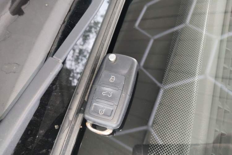 Used Volkswagen Sagitar 2014 1.4TSI Automatic Luxury Model Vehicle Key