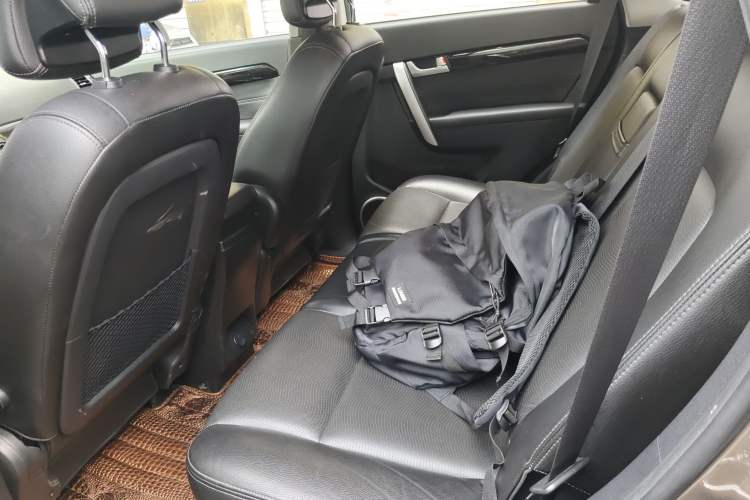 Used Chevrolet Captiva 2017 2.4L Two-Wheel Drive Luxury Edition 7 Seats Left Rear Seat