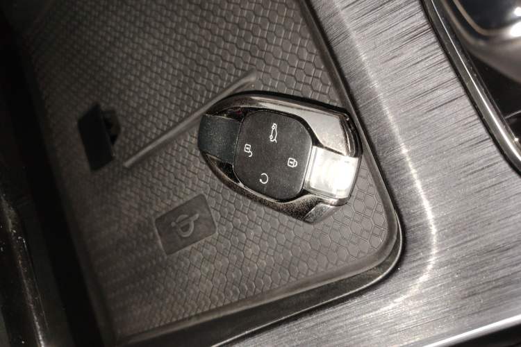 Used GAC Trumpchi GS8 2024 Linghang Series 2.0 TGDI Two-Wheel Drive Luxury Smart Connectivity Version