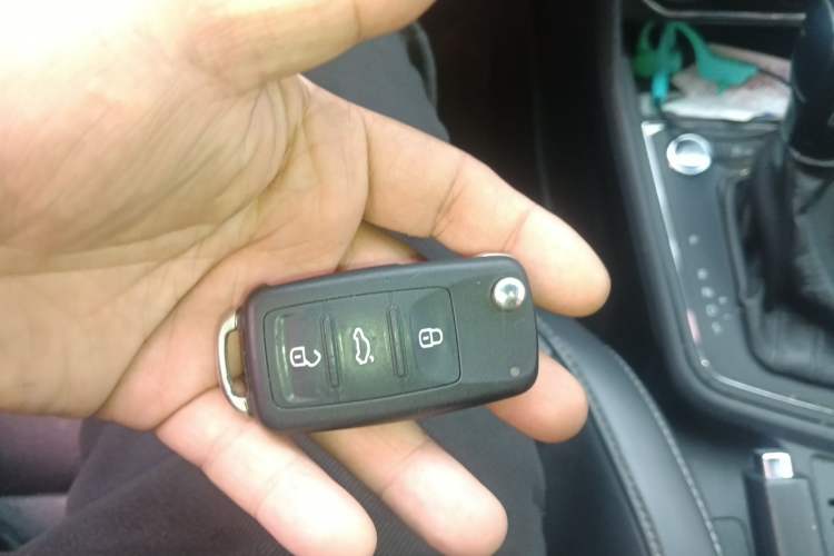 Used Volkswagen Lavida 2017 1.6L Automatic Comfort Edition
