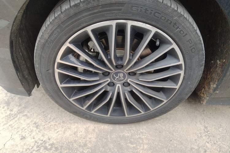 Used BYD Han 2024 EV Glory Edition 506KM Front-Wheel-Drive Premium Model
