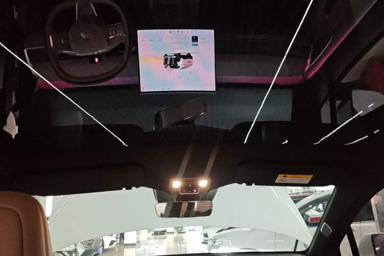 Used ONVO L60 2024 60 kWh Rear-Drive Version Headliner