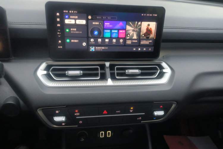 Used Great Wall King Kong Poer 2022 2.0T Manual Diesel Two-Wheel Drive Elite Version with Long Bed GW4D20M
