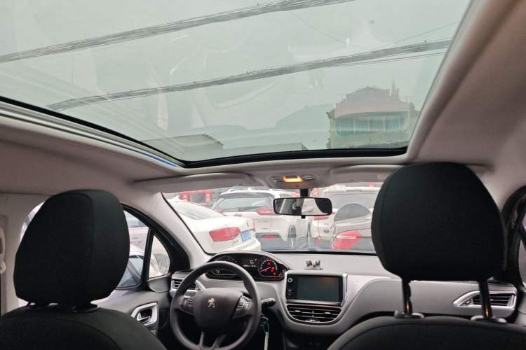 Used Peugeot 2008 2014 1.6L Automatic Fashion Edition