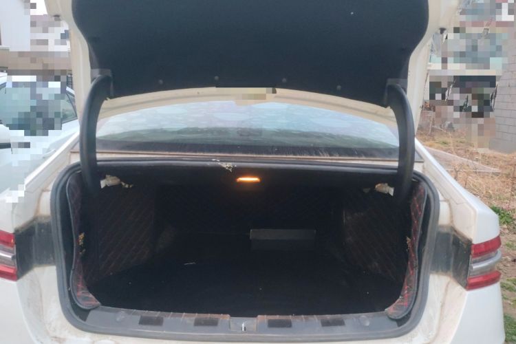 Used BYD Qin Pro 2019 Super Edition 1.5TI Automatic Smart Connect Dynamic Model China VI Standard
