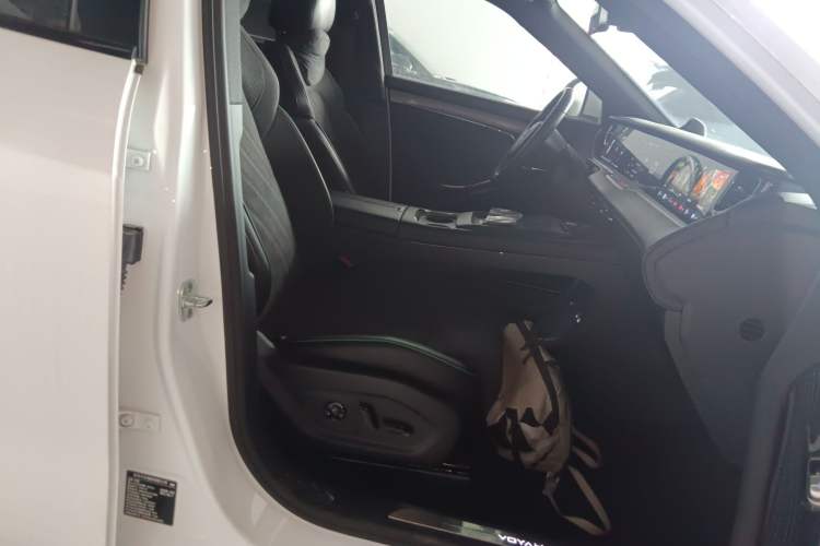 Used VOYAH FREE 2025 318 318 km Rear-Drive Touring Edition
