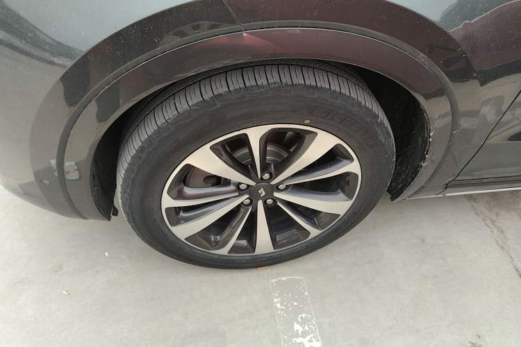 Used Li Auto ONE 2020 Extended-Range 6-Seater Version Left Front Wheel Hub