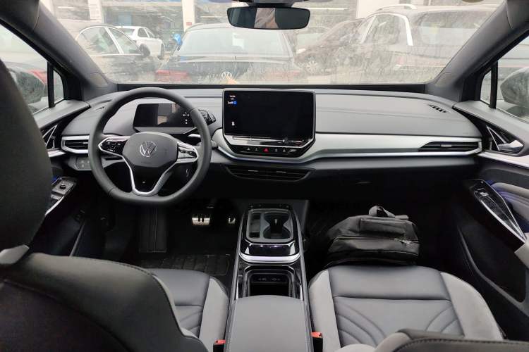 Used Volkswagen ID.4 CROZZ 2024 Facelifted PRO