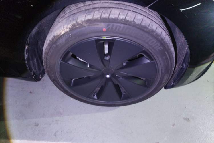 Used Tesla Model 3 2025 Model Revised Rear-Wheel-Drive Version
