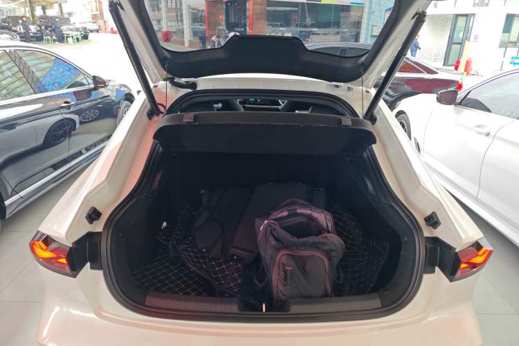 Used Changan UNI-V 2024 1.5T High-Energy Version
