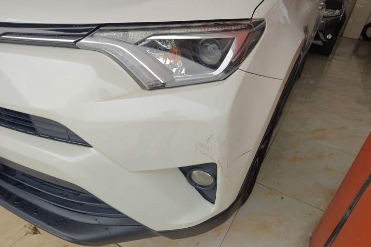 Used Toyota RAV4 2016 2.0L CVT Two-Wheel Drive Fashion Edition China V Standard