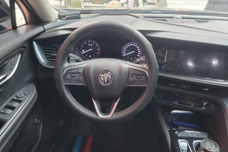 Used Buick Envision 2022 Encore S 652T Two-Wheel-Drive Luxury Model
