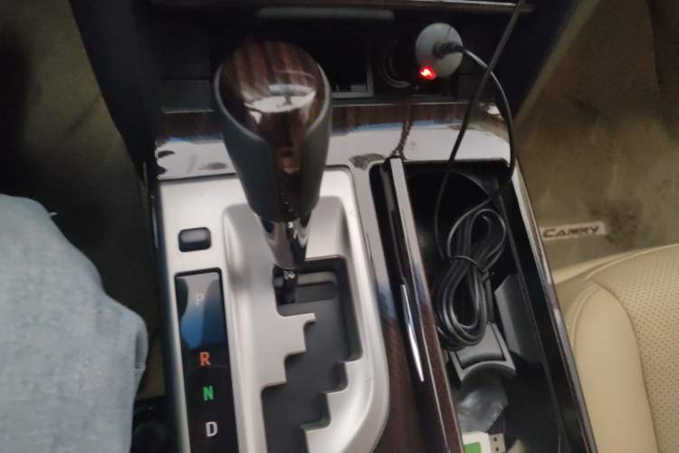 Used Toyota Camry 2015 Dual-Engine 2.5 HG Luxury Navigation Edition
