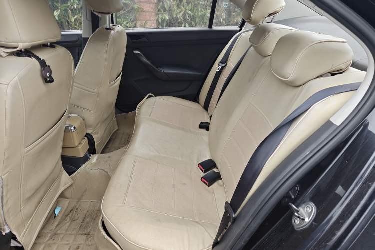 Used Volkswagen Santana 2013 1.6L Manual Fashion Edition Left Rear Seat