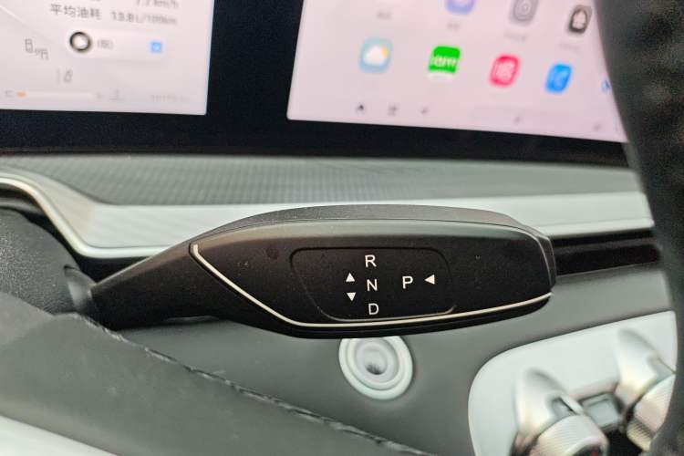 Used EXEED Lingyun 2024 300T Two-Wheel Drive Starlight Edition
