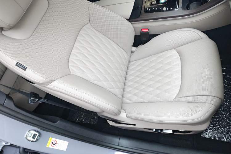 Used BYD Han 2025 DM-i Intelligent Driving Edition 125KM LiDAR Flagship Model
