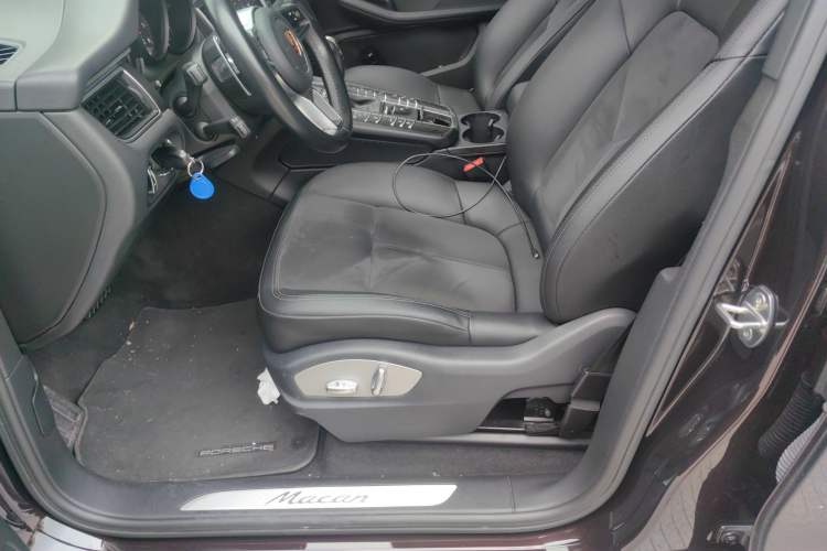 Used Porsche Macan 2016 Macan 2.0T Left Front Seat