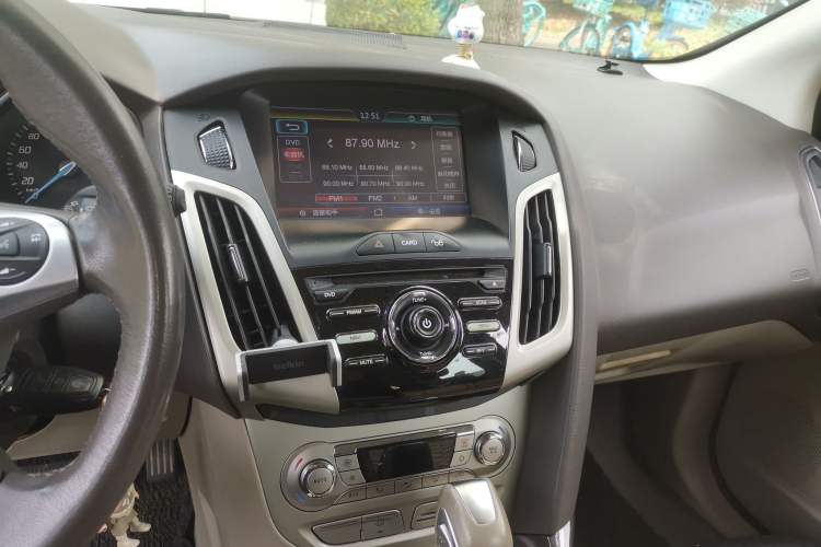 Used Ford Focus 2012 Hatchback 1.6L Automatic Fashion Edition
