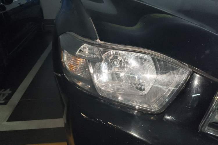 Used Toyota Highlander 2009 3.5L 4x4 7-Seater Luxury Edition with Navigation Right Front Headlight