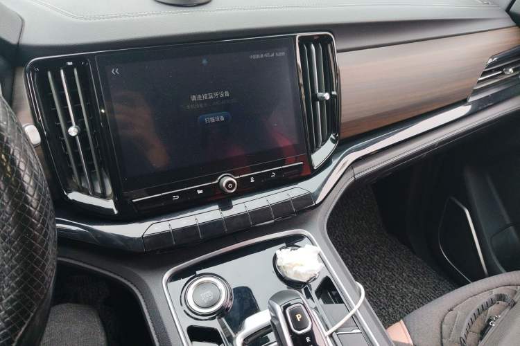 Used JMC Yuhu 9 2019 2.0T Automatic Gasoline Two-Wheel Drive Comfort Edition Audio And AC Panel