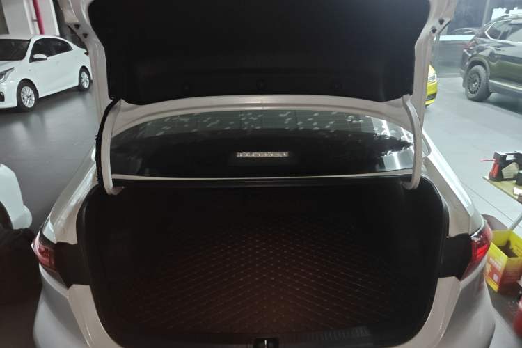 Used Toyota Levin 2021 185T CVT Luxury Edition
