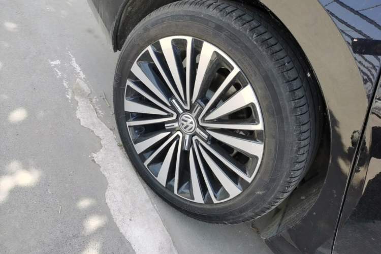 Used Volkswagen Passat 2020 330TSI Luxury Edition China VI