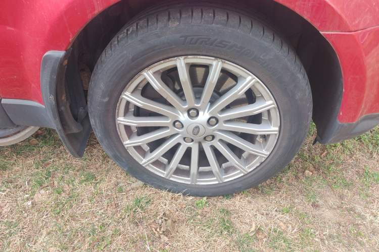 Used Land Rover Range Sport 2012 3.0 TDV6 HSE Diesel Edition Right Front Wheel Hub