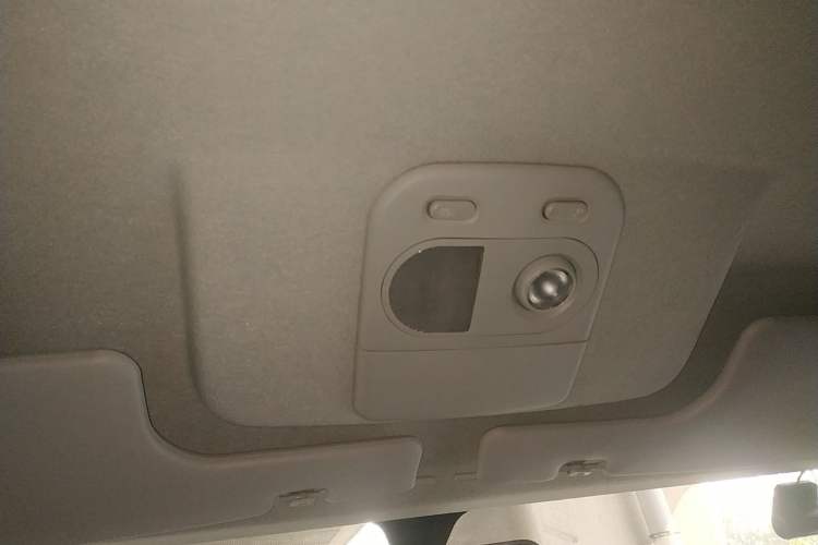 Used Iveco Eurocargo 2021 2.0T Manual Super-Rui Short Wheelbase Low-Roof Side-Hinged Door F1A