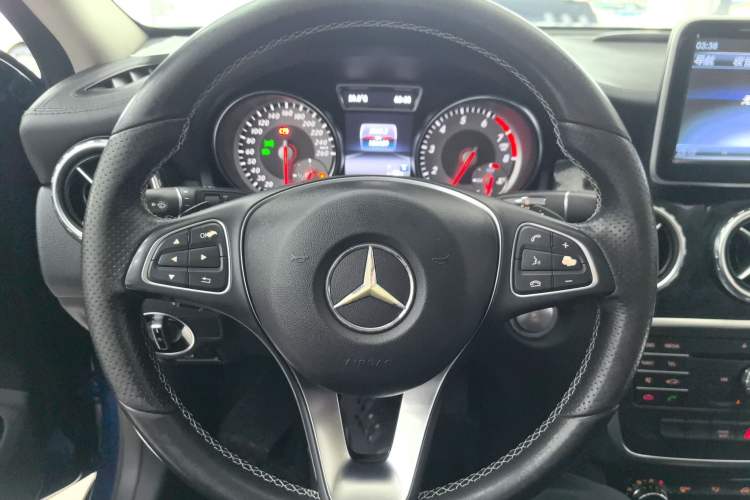 Used Mercedes-Benz GLA 2016 GLA 200 Fashion Model
