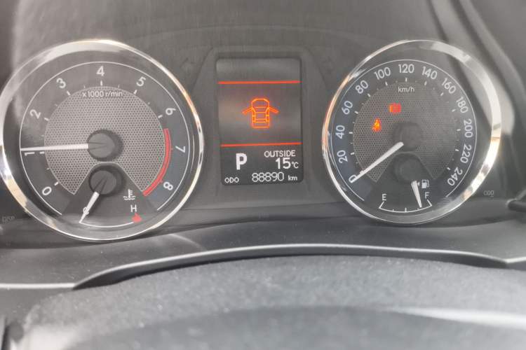 Used Toyota Corolla 2014 1.6L CVT GL-i Leather Edition Odometer Close Up