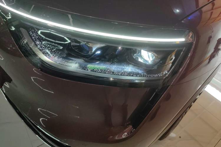 Used Hima AITO M8 2025 Extended-Range Ultra Version 53.4 kWh 5-Seater Edition
