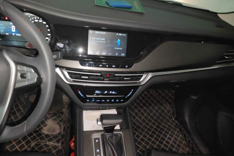 Used CHANGAN CS35PLUS 2020 1.4T DCT Yue Lian Blue Whale Edition