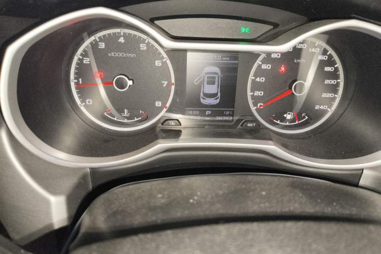 Used Geely Auto Emgrand X7 Sport 2016 1.8TD Automatic ZhiShang Model
