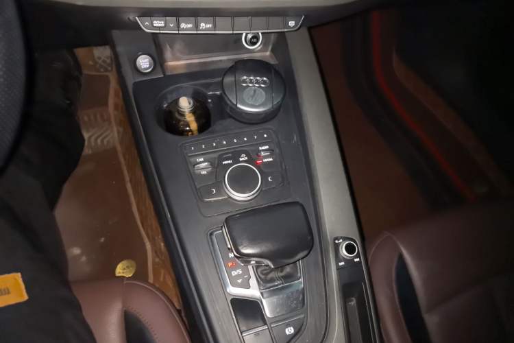 Used Audi A4L 2017 Plus 40 TFSI Ambition Model
