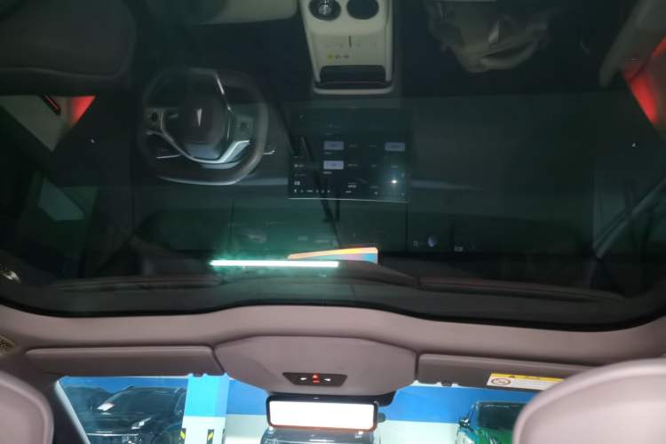 Used Avatr 06 2025 Pro Range-Extended Edition Headliner