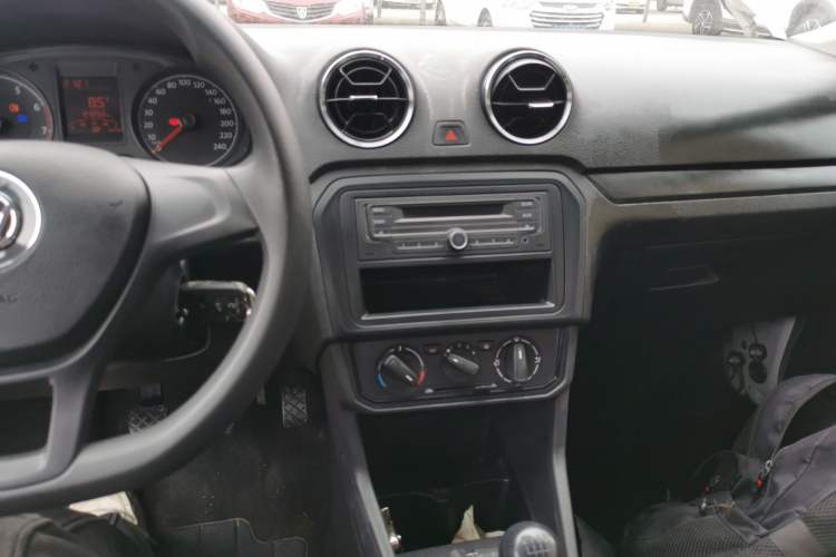 Used Volkswagen Jetta 2017 1.5L Manual Fashion Edition