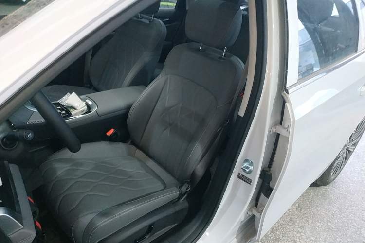 Used Geely Galaxy A7 2025 Model EM-i 150km Starship Edition
