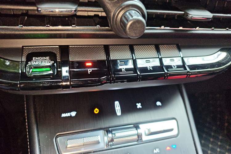 Used Lincoln Corsair 2023 2.0T Two-Wheel Drive Luxury Edition