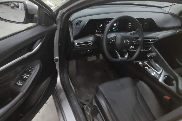 Used CHANGAN Eado 2021 PLUS 1.6L GDI CVT Luxury Model Driver Seat