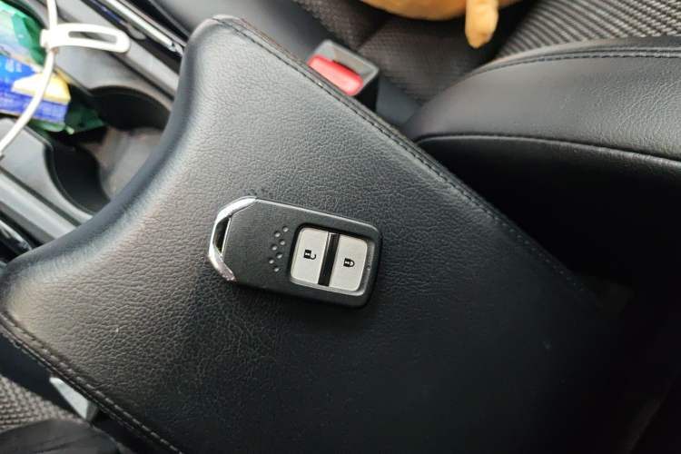 Used Honda Jade 2017 210TURBO CVT Fashion Edition 5-seater Vehicle Key