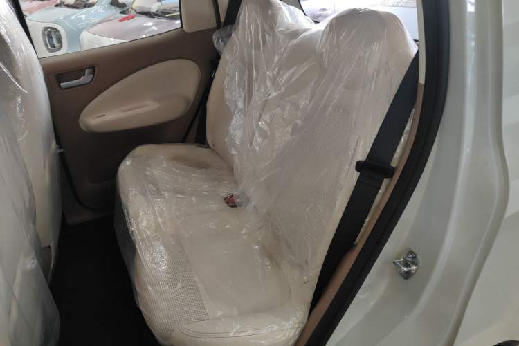 Used Wuling Hongguang MINIEV 2025 Four-Door Version Advanced Edition Left Rear Seat